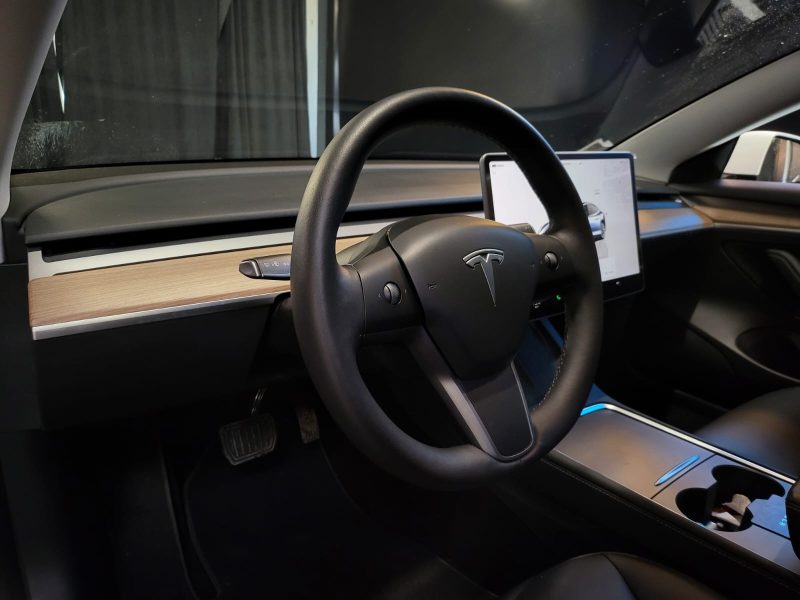 TESLA MODEL 3 STANDARD RANG 275cv PROPULSION / PREMIERE MAIN / FAIBLE KILOMETRAGE / ORIGINE FRANCE