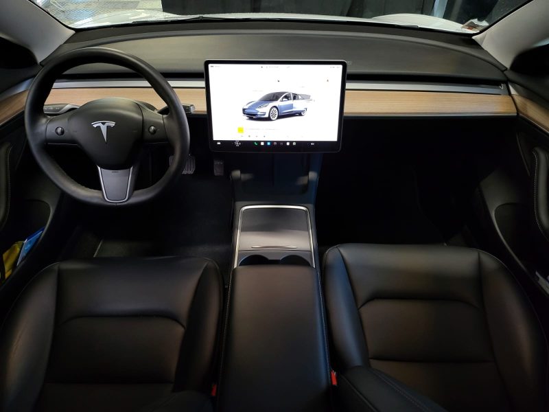 TESLA MODEL 3 STANDARD RANG 275cv PROPULSION / PREMIERE MAIN / FAIBLE KILOMETRAGE / ORIGINE FRANCE