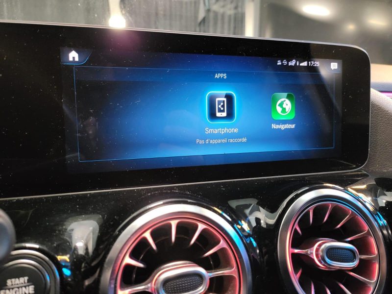 MERCEDES BENZ GLA 200 d 150cv PROGRESSIVE LINE / SUIVI MERCEDES / TOIT OUVRANT / CARPLAY / CAMERA DE