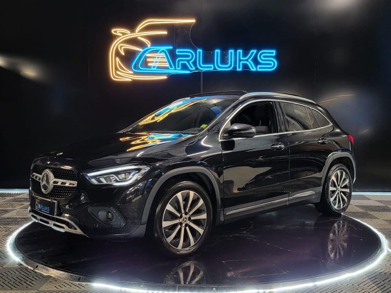 MERCEDES BENZ GLA 200 d 150cv PROGRESSIVE LINE / SUIVI MERCEDES / TOIT OUVRANT / CARPLAY / CAMERA DE