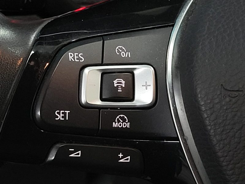 VOLKSWAGEN GOLF VII 1.4 TSI 125cv Allstar BVM6 1ère Main / FAIBLE KILOMETRAGE