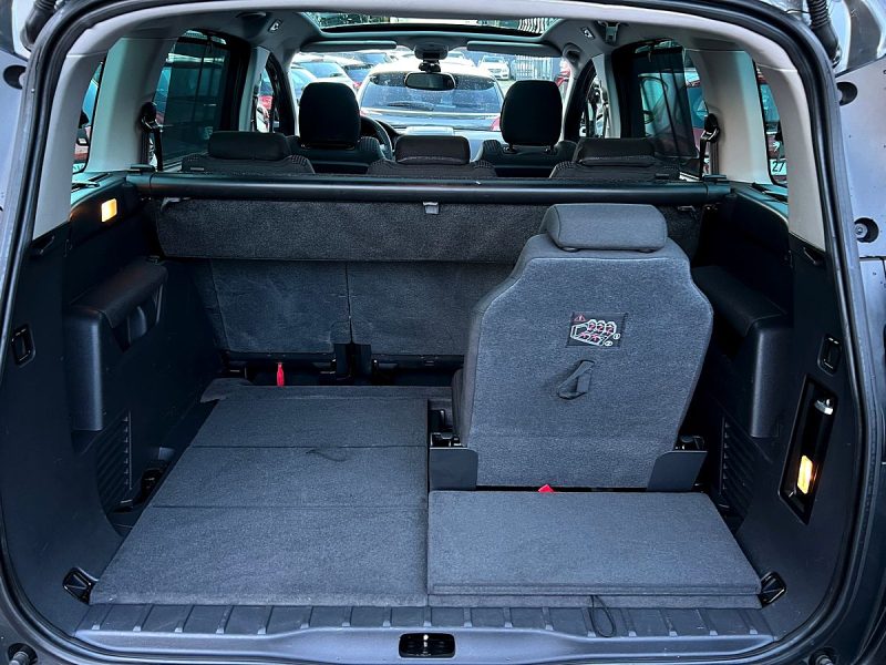 PEUGEOT 5008 1.6 HDI 112 Cv 7 PLACES GPS BLUETOOTH TOIT PANORAMIQUE BVM6 - GARANTIE 1 AN