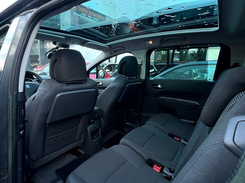 PEUGEOT 5008 1.6 HDI 112 Cv 7 PLACES GPS BLUETOOTH TOIT PANORAMIQUE BVM6 - GARANTIE 1 AN