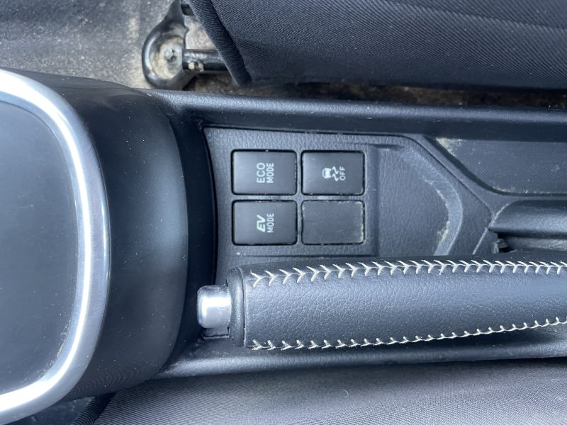 TOYOTA YARIS HYBRID 2014