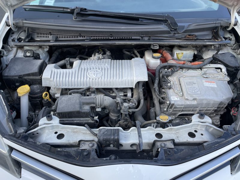 TOYOTA YARIS HYBRID 2014