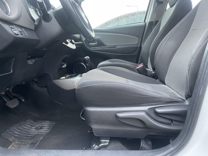 TOYOTA YARIS HYBRID 2014