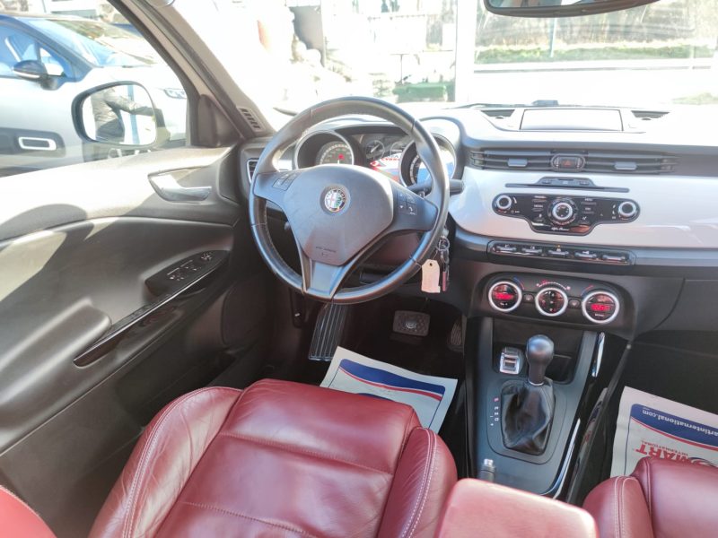 ALFA ROMEO GIULIETTA (940_) 2012