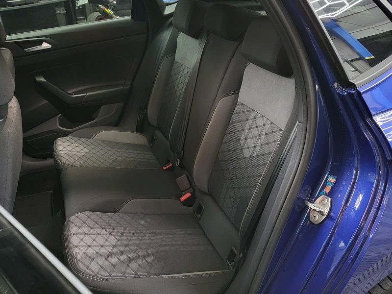 VOLKSWAGEN POLO VI 1.0 TSI 110cv R-Line Boîte Auto DSG7