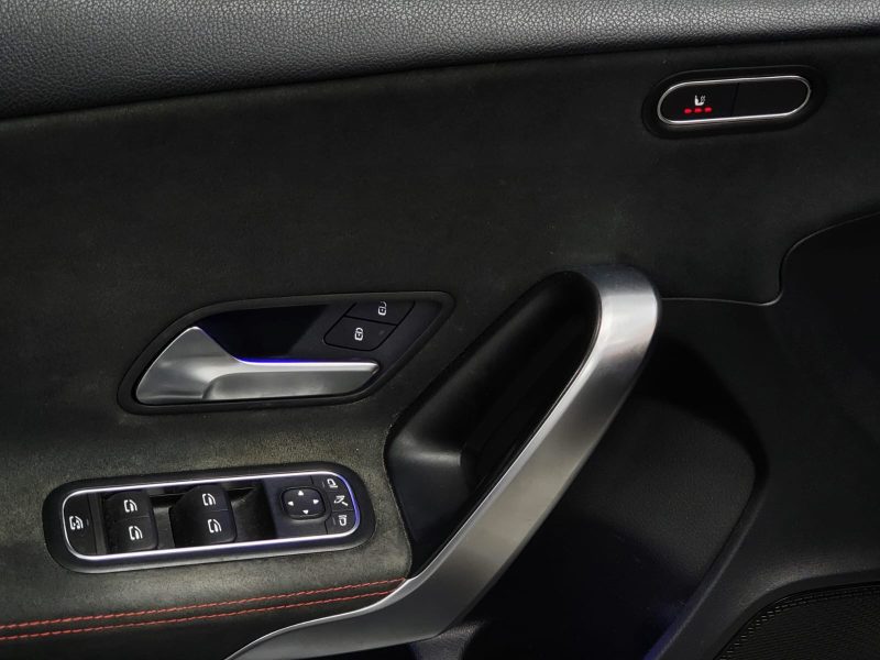 MERCEDES-BENZ CLASSE A 180d 116cv AMG Line Boîte Auto 7G-DCT