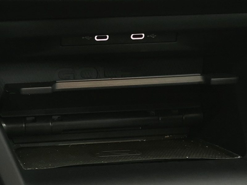 VOLKSWAGEN GOLF VIII GTI 2.0 TSI 245cv Boîte Auto DSG7