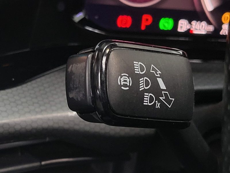 VOLKSWAGEN GOLF VIII GTI 2.0 TSI 245cv Boîte Auto DSG7