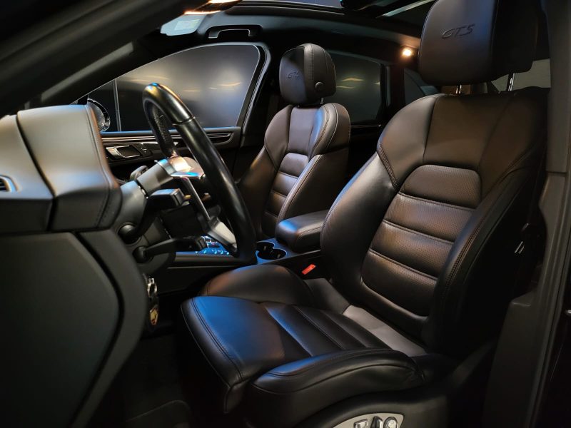 PORSCHE MACAN GTS 3.0 V6 360CV PDK / TOIT OUVRANT + PACK CHRONO + PASM + CUIR COMPLET /