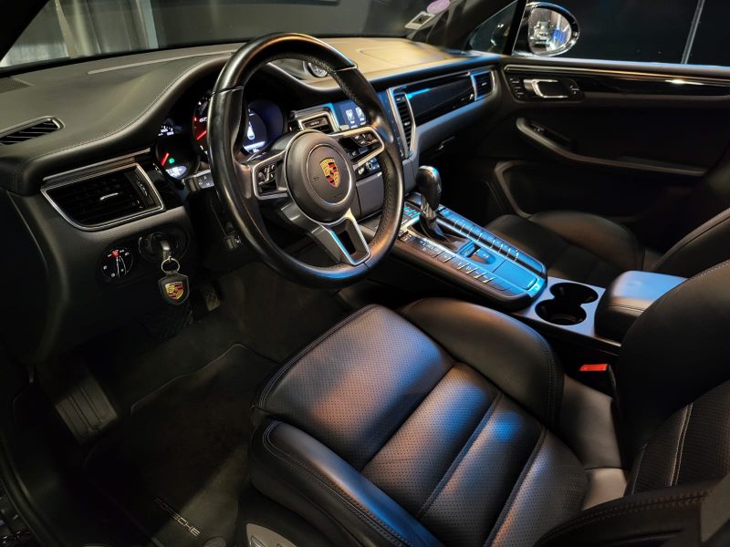 PORSCHE MACAN GTS 3.0 V6 360CV PDK / TOIT OUVRANT + PACK CHRONO + PASM + CUIR COMPLET /