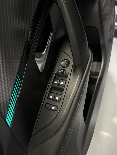 PEUGEOT 2008 BLUEHDI 110 S&S BVM6 ALLURE