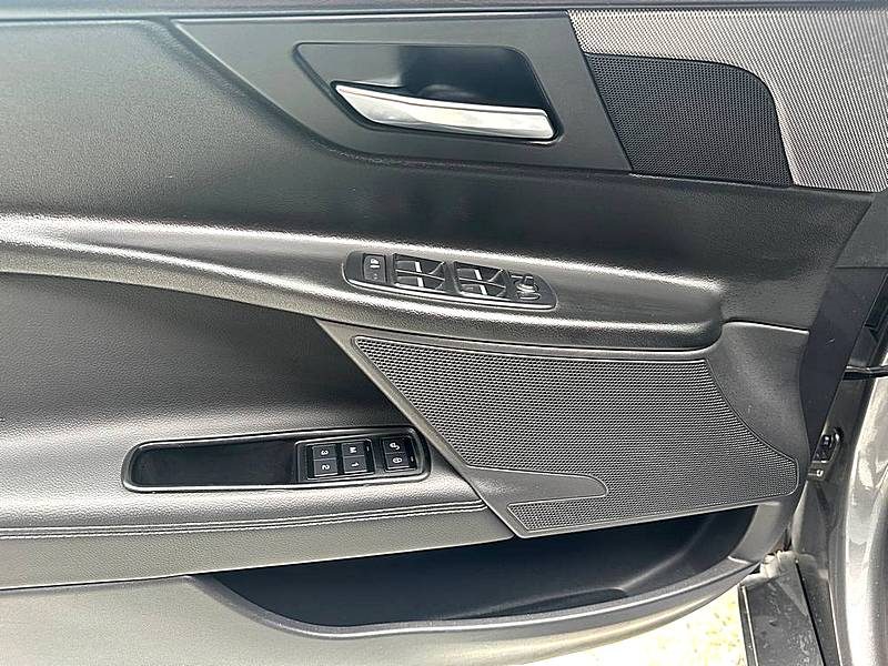 JAGUAR XE 3.0 V6 S/C 340 S AUTO*GPS*XENON*CARBON*