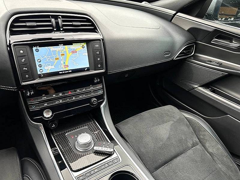 JAGUAR XE 3.0 V6 S/C 340 S AUTO*GPS*XENON*CARBON*