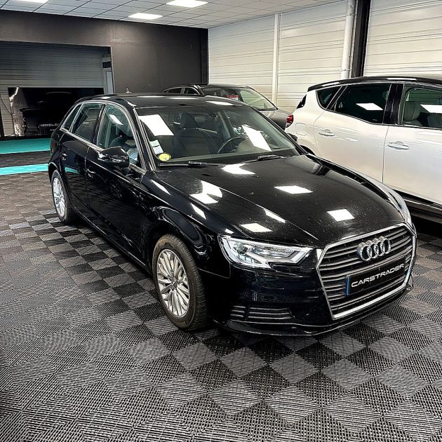 AUDI A3 Sportback  TDI 110 CV S-TRONIC BUSINESS LINE GARANTIE 12 MOIS