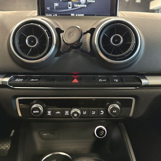 AUDI A3 Sportback  TDI 110 CV S-TRONIC BUSINESS LINE GARANTIE 12 MOIS