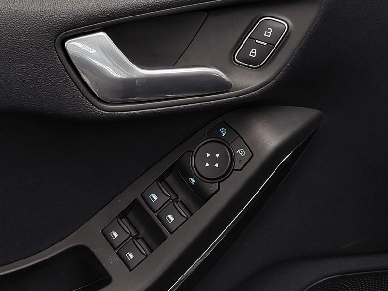 FORD FIESTA VII 1.0 Flexifuel 95cv ST-Line BVM6 / FAIBLE KILOMETRAGE