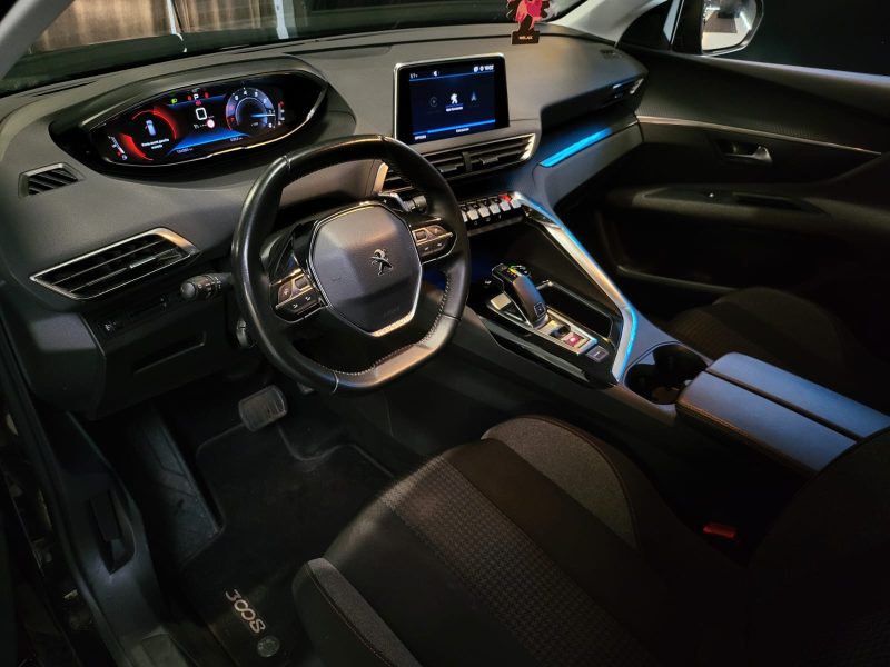 PEUGEOT 3008 1.2 130cv EAT8 CROSSWAY / PREMIERE MAIN / SUIVI PEUGEOT / GRIP CONTROL