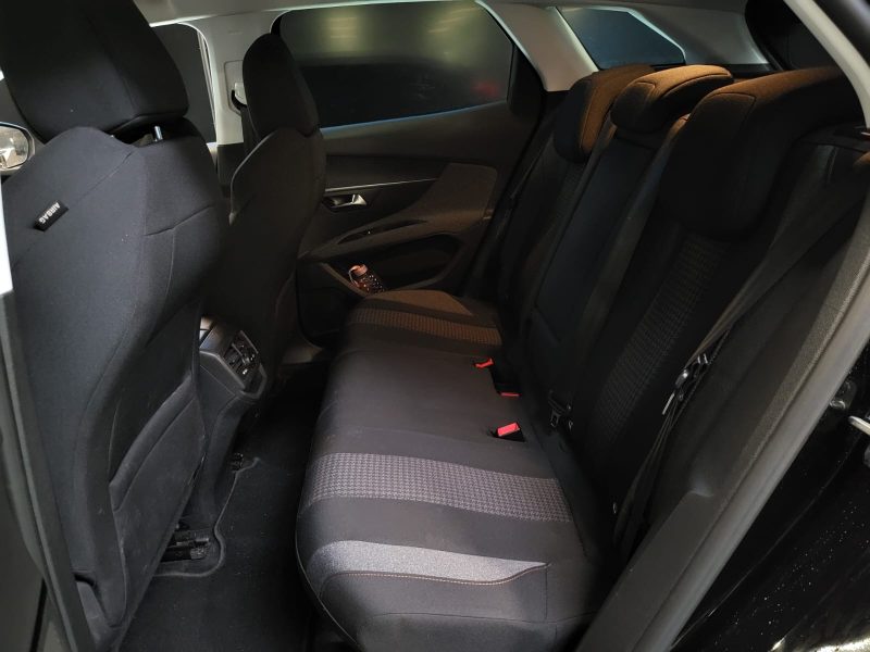 PEUGEOT 3008 1.2 130cv EAT8 CROSSWAY / PREMIERE MAIN / SUIVI PEUGEOT / GRIP CONTROL