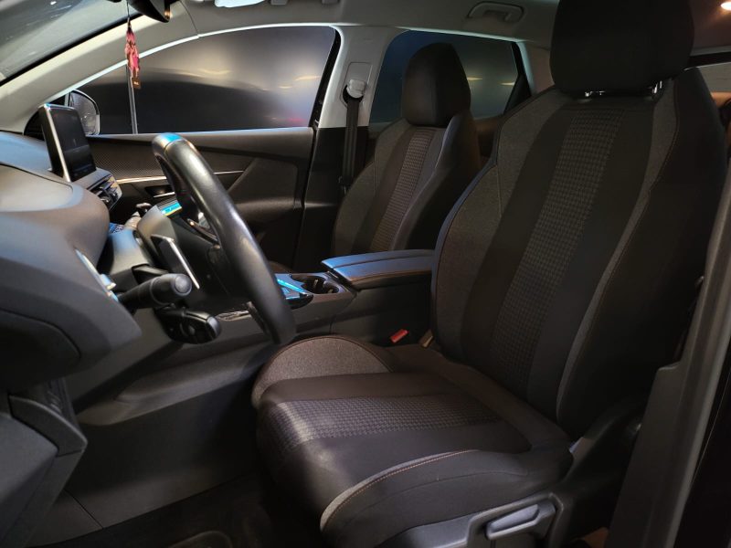 PEUGEOT 3008 1.2 130cv EAT8 CROSSWAY / PREMIERE MAIN / SUIVI PEUGEOT / GRIP CONTROL