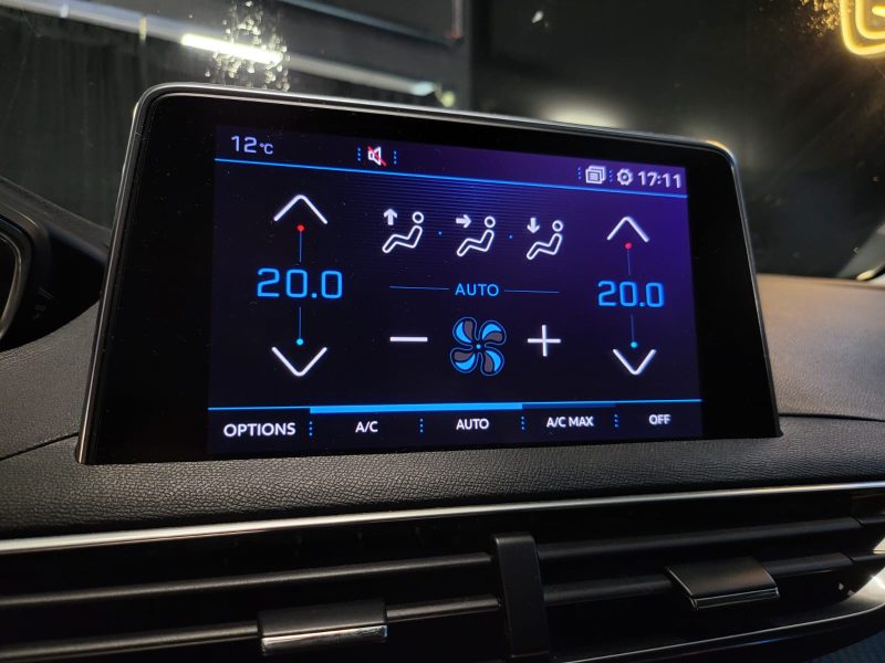 PEUGEOT 3008 1.2 130cv EAT6 ACTIVE BUSINESS / PREMIERE MAIN / SUIVI PEUGEOT