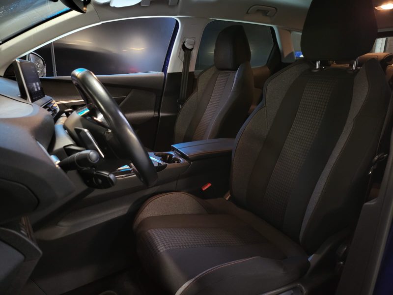 PEUGEOT 3008 1.2 130cv EAT6 ACTIVE BUSINESS / PREMIERE MAIN / SUIVI PEUGEOT