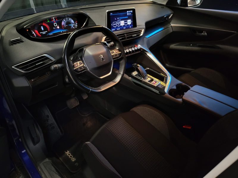 PEUGEOT 3008 1.2 130cv EAT6 ACTIVE BUSINESS / PREMIERE MAIN / SUIVI PEUGEOT