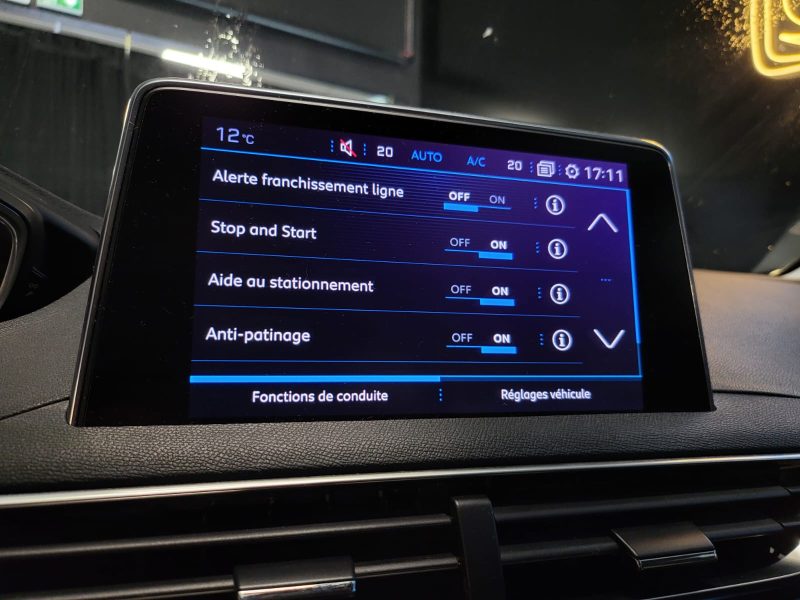 PEUGEOT 3008 1.2 130cv EAT6 ACTIVE BUSINESS / PREMIERE MAIN / SUIVI PEUGEOT