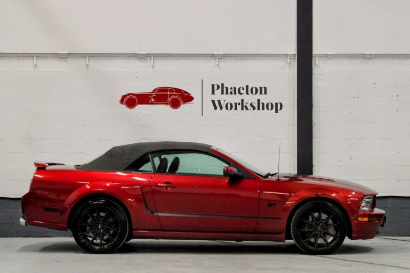 FORD MUSTANG Convertible V8 BVA 2006