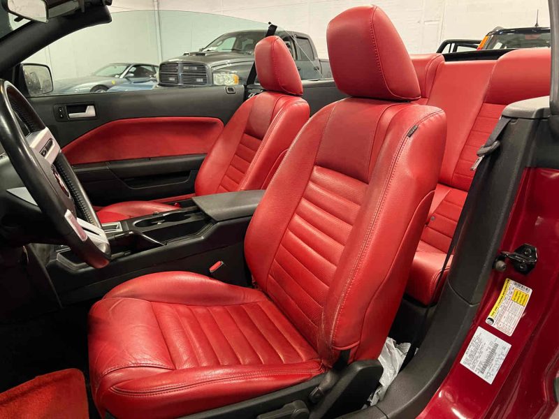 FORD MUSTANG Convertible V8 BVA 2006