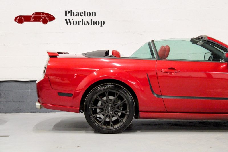 FORD MUSTANG Convertible V8 BVA 2006