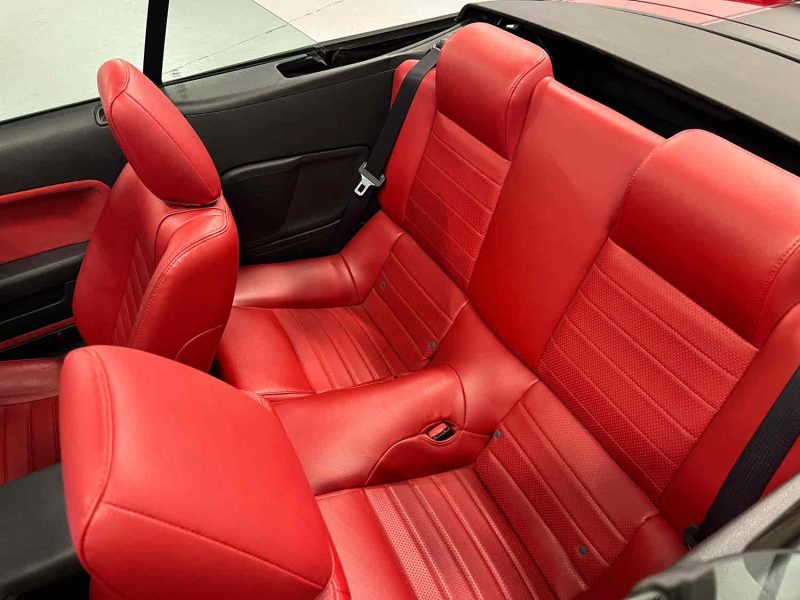 FORD MUSTANG Convertible V8 BVA 2006