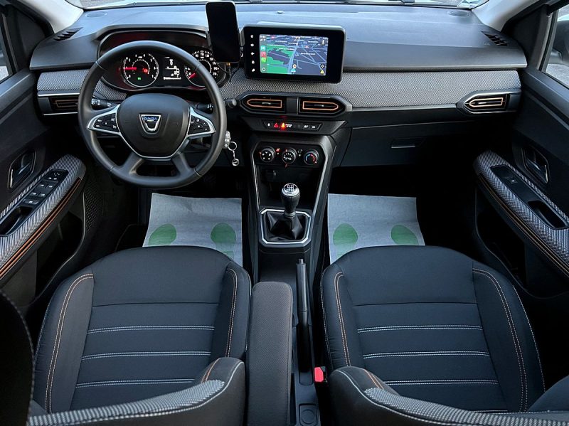 DACIA SANDERO STEPWAY III GPL / ESSENCE 1.0 TCE 100 ECO-G 1ERE MAIN ECRAN APPLE CARPLAY Garantie 1an
