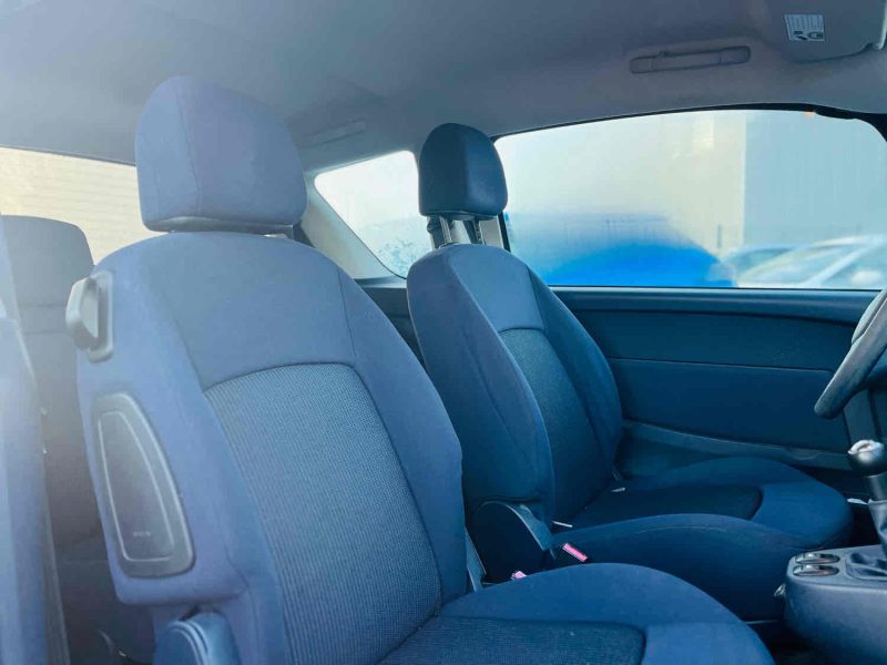 PEUGEOT 1007 1.4 HDi 68ch