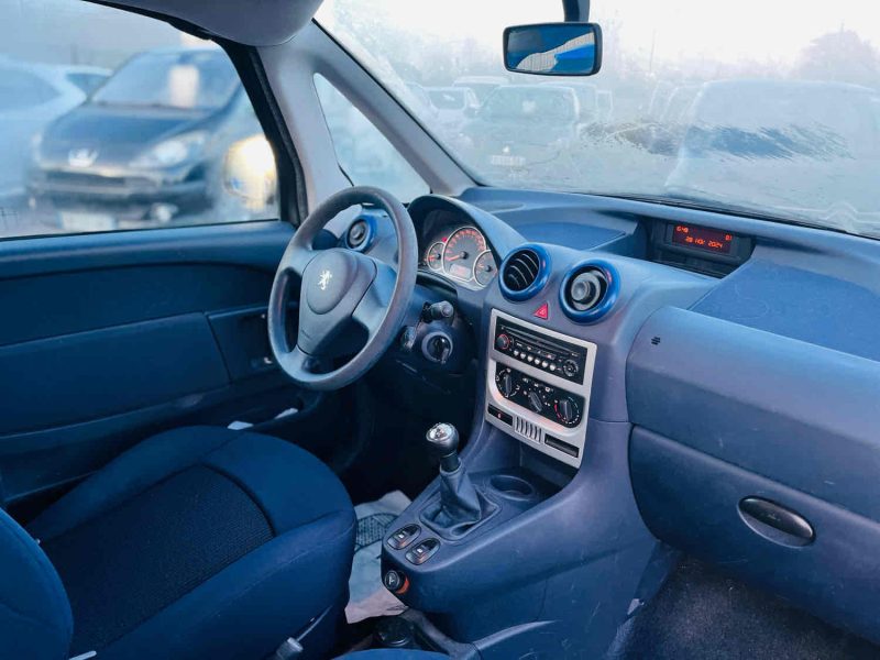 PEUGEOT 1007 1.4 HDi 68ch