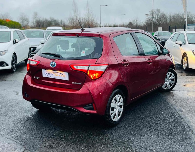 TOYOTA YARIS HYBRID 1.5 100H FRANCE BUSINESS VVT-I