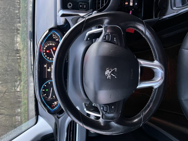 PEUGEOT 2008 2015