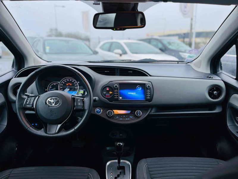 TOYOTA YARIS HYBRID 1.5 100H FRANCE BUSINESS VVT-I