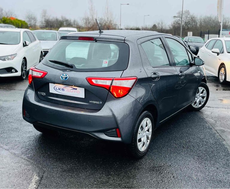 TOYOTA YARIS HYBRID 1.5 100H FRANCE BUSINESS VVT-I