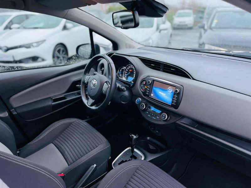 TOYOTA YARIS HYBRID 1.5 100H FRANCE BUSINESS VVT-I