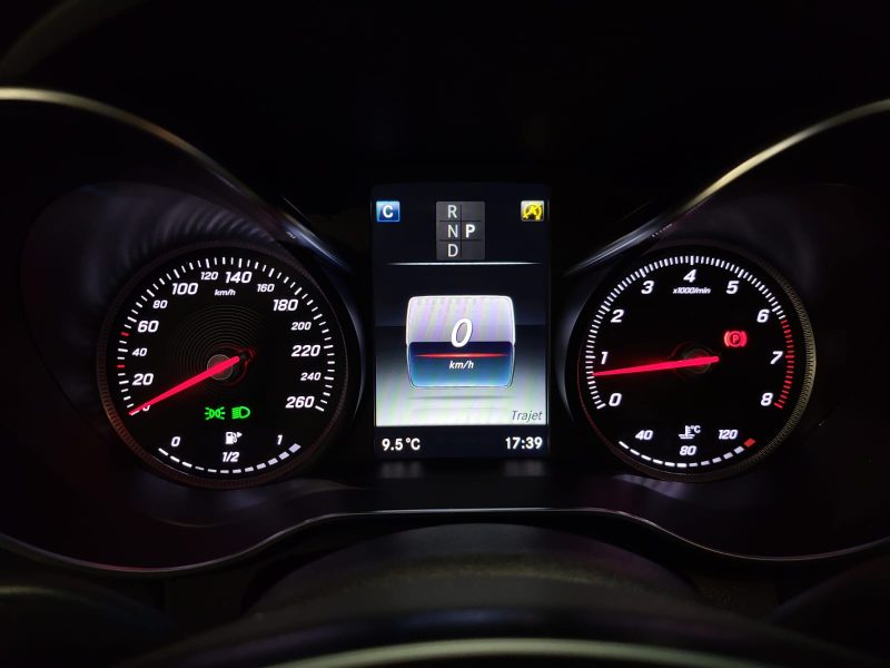 MERCEDES CLASSE C 180 9G-DCT 156cv SPORTLINE / SUIVI MERCEDES / TOIT OUVRANT