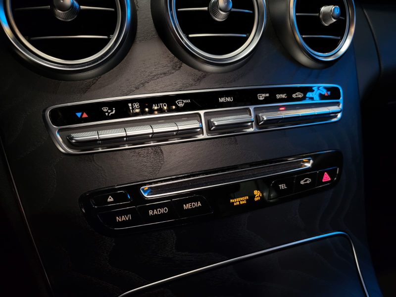 MERCEDES CLASSE C 180 9G-DCT 156cv SPORTLINE / SUIVI MERCEDES / TOIT OUVRANT