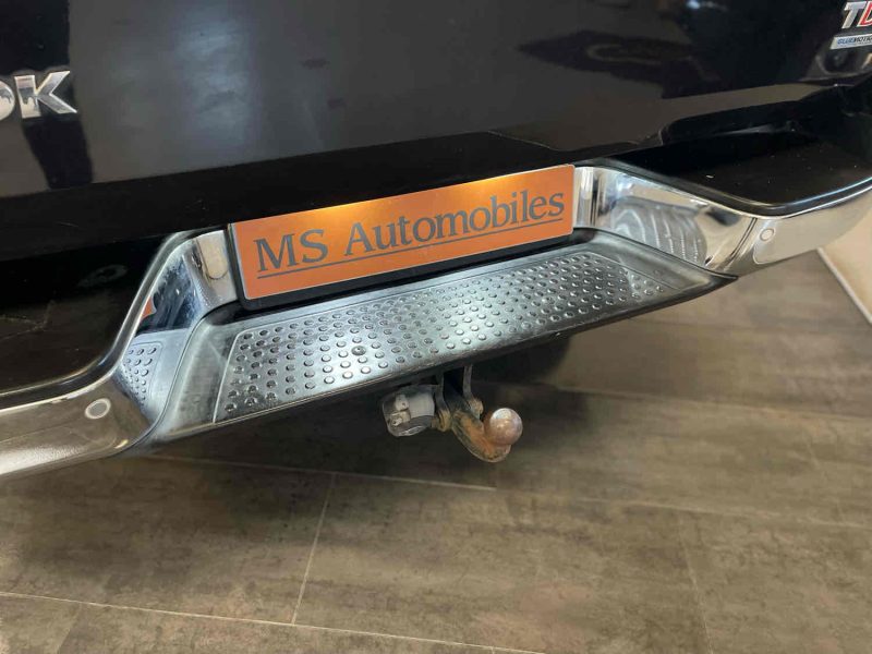 VOLKSWAGEN AMAROK 2012