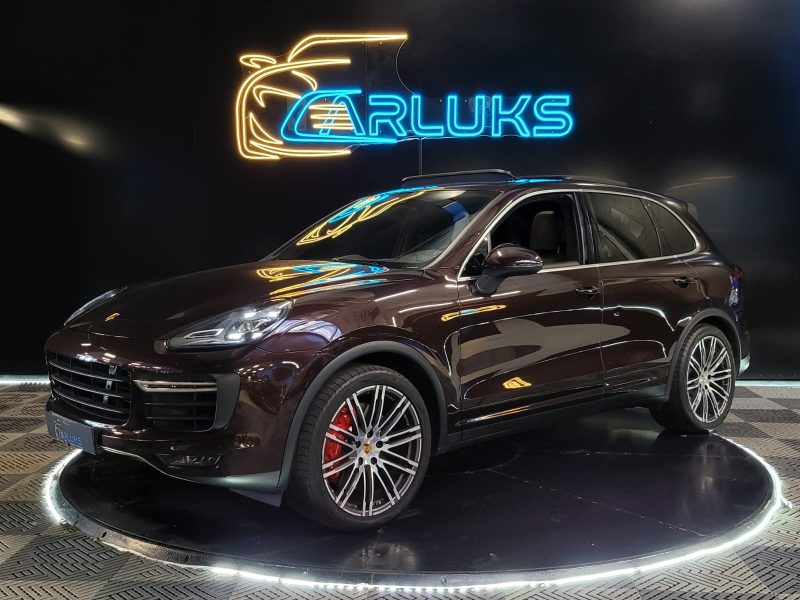 PORSCHE CAYENNE TURBO 4.8 V8 520cv PACK CHRONO / LOGO SUR APPUIS-TETE / BURMESTER