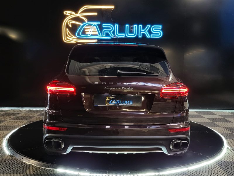 PORSCHE CAYENNE TURBO 4.8 V8 520cv PACK CHRONO / LOGO SUR APPUIS-TETE / BURMESTER