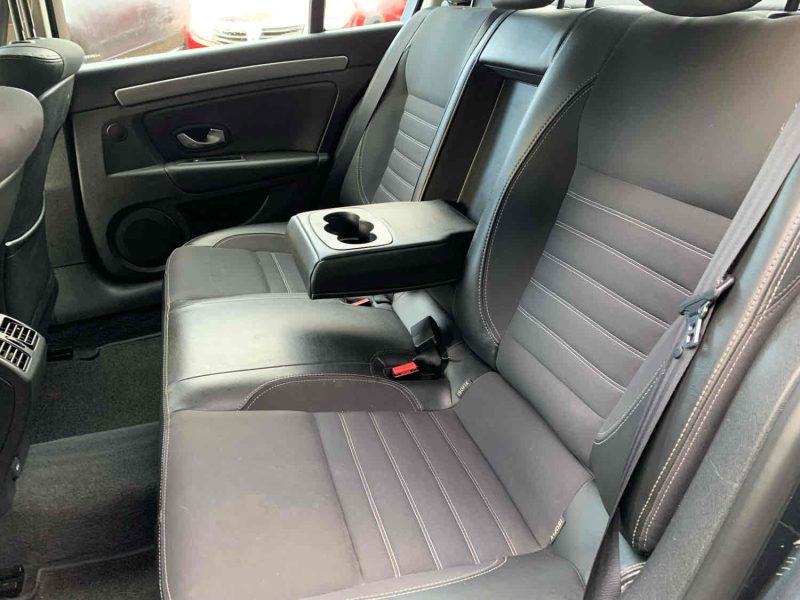 RENAULT LAGUNA III Phase 2 Berline  2011 1.5 dCi 110cv