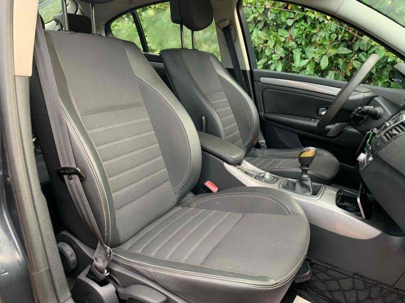 RENAULT LAGUNA III Phase 2 Berline  2011 1.5 dCi 110cv