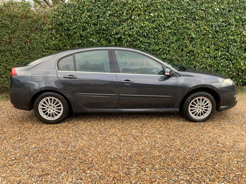 RENAULT LAGUNA III Phase 2 Berline  2011 1.5 dCi 110cv